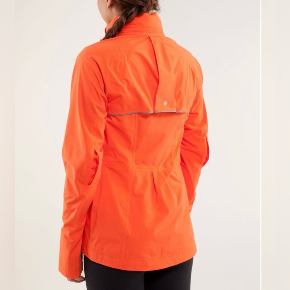 RARE Lululemon Run: In The Rain Jacket - Picture 3 of 16